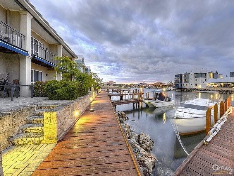 21/20 Apollo Place, Halls Head WA 6210