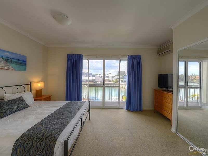 21/20 Apollo Place, Halls Head WA 6210