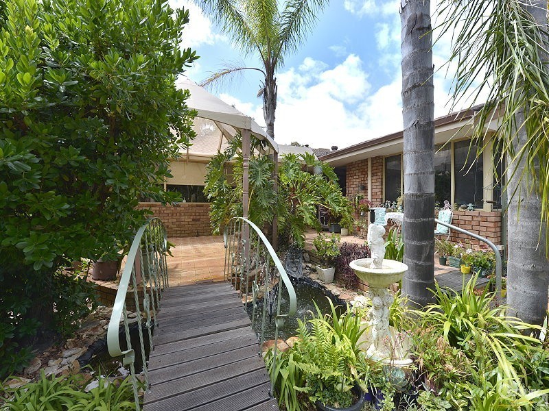23 Flinders Close, Barragup WA 6209