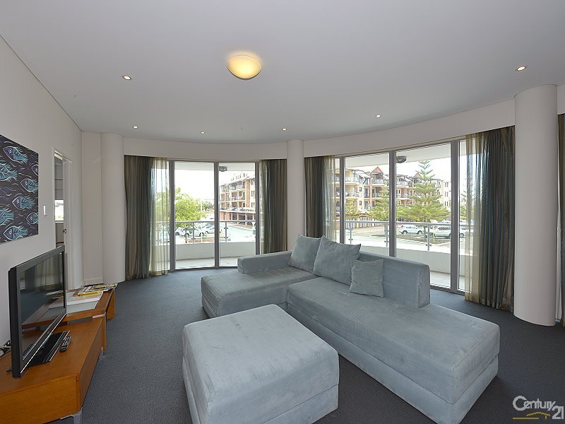 3104 Dolphin Drive, Mandurah WA 6210