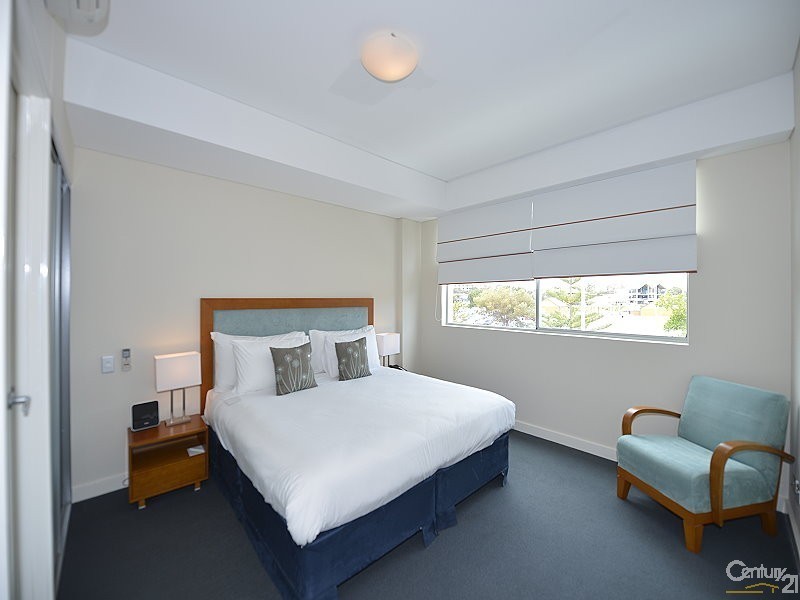 3104 Dolphin Drive, Mandurah WA 6210