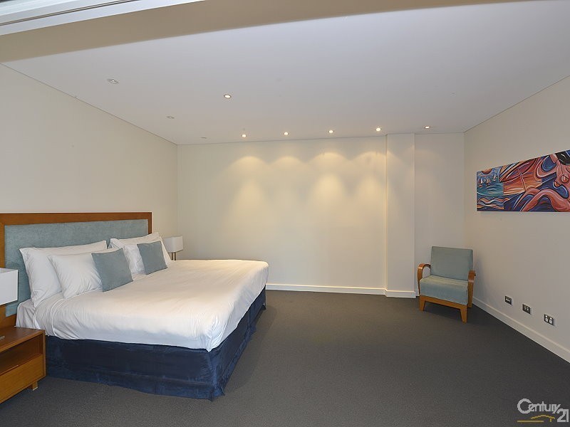 3104 Dolphin Drive, Mandurah WA 6210