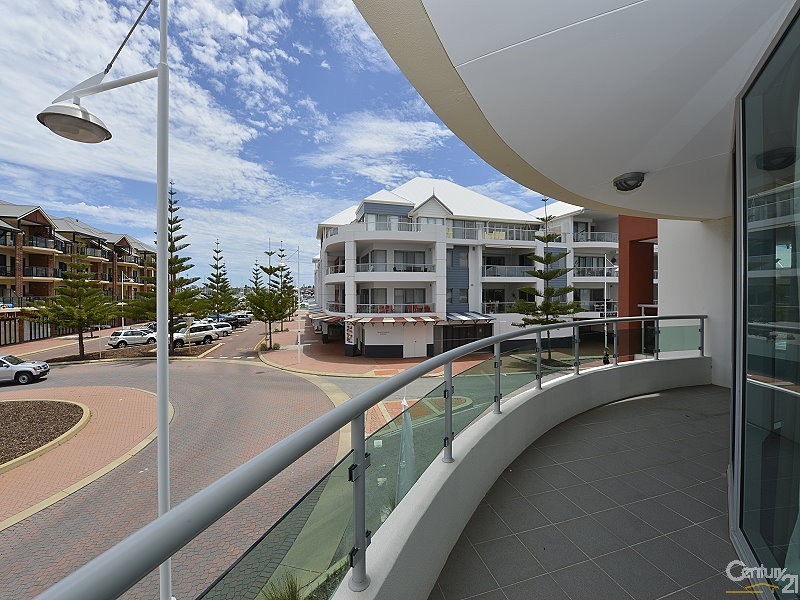 3104 Dolphin Drive, Mandurah WA 6210
