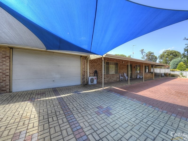 2 Tuart Road, Greenfields WA 6210