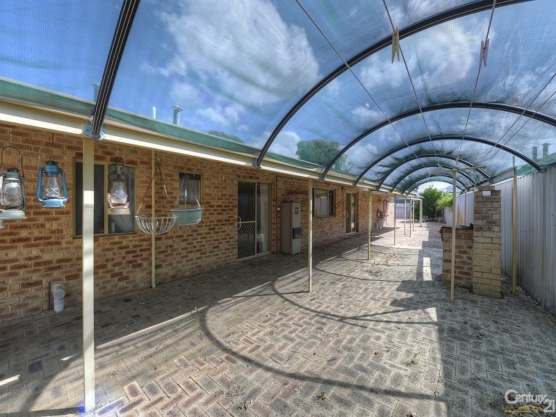 2 Tuart Road, Greenfields WA 6210