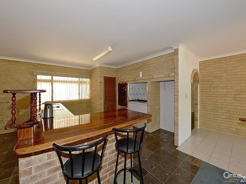 2 Tuart Road, Greenfields WA 6210