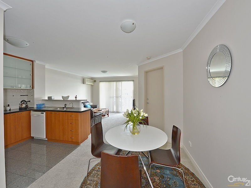 30/206 Mary Street, Halls Head WA 6210