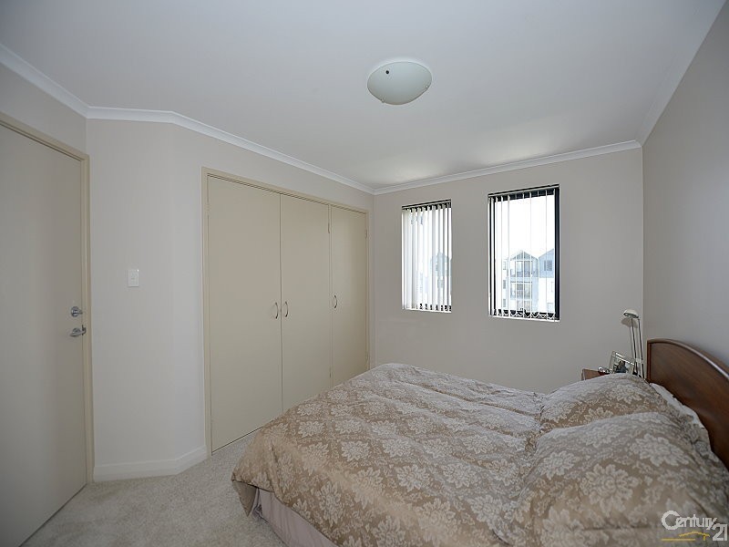 30/206 Mary Street, Halls Head WA 6210