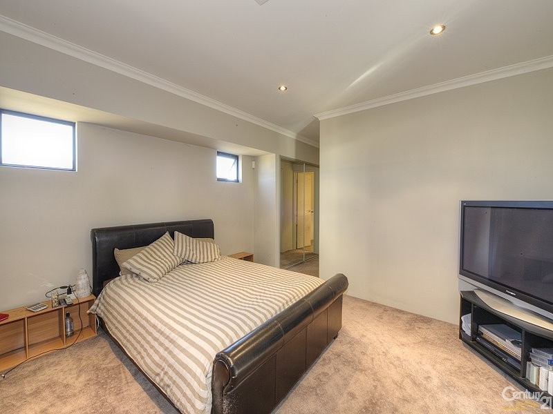 84 Boardwalk Boulevard, Halls Head WA 6210