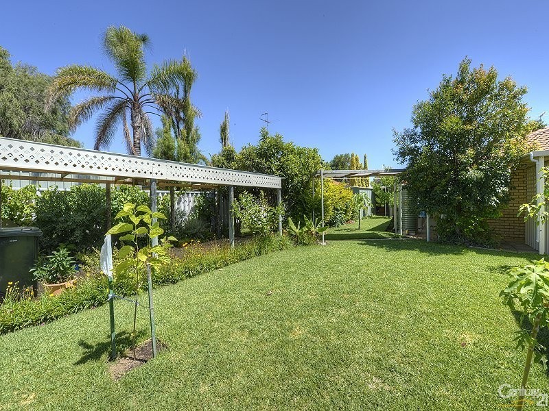 28  Killarney Retreat, Meadow Springs WA 6210