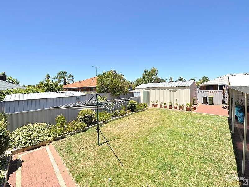 31 Inverness Drive, Meadow Springs WA 6210