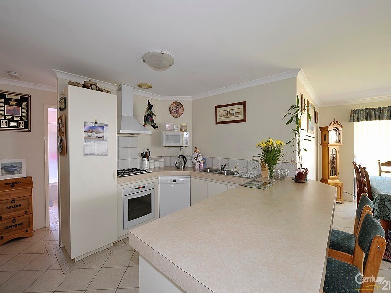 31 Inverness Drive, Meadow Springs WA 6210