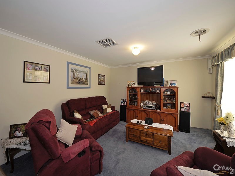 31 Inverness Drive, Meadow Springs WA 6210