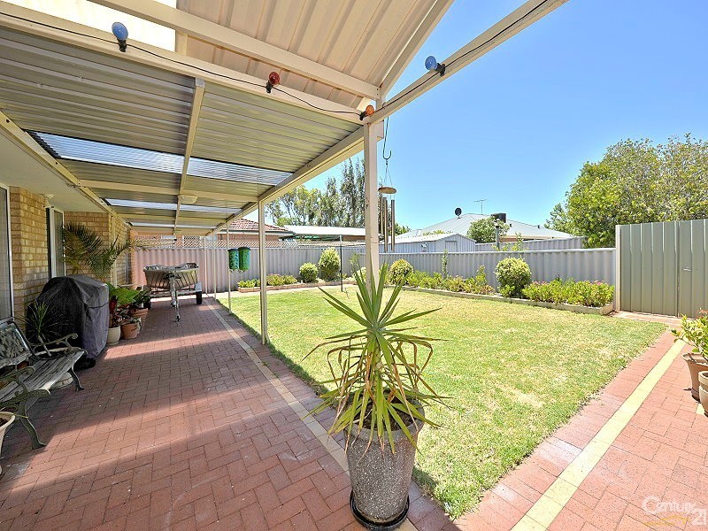 31 Inverness Drive, Meadow Springs WA 6210