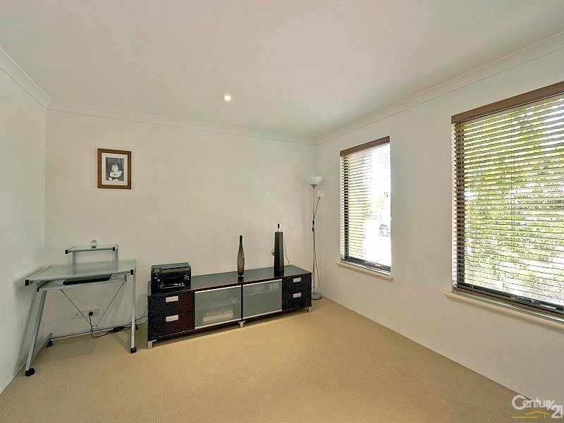 5 Onslow Court, Mandurah Quays, Erskine WA 6210