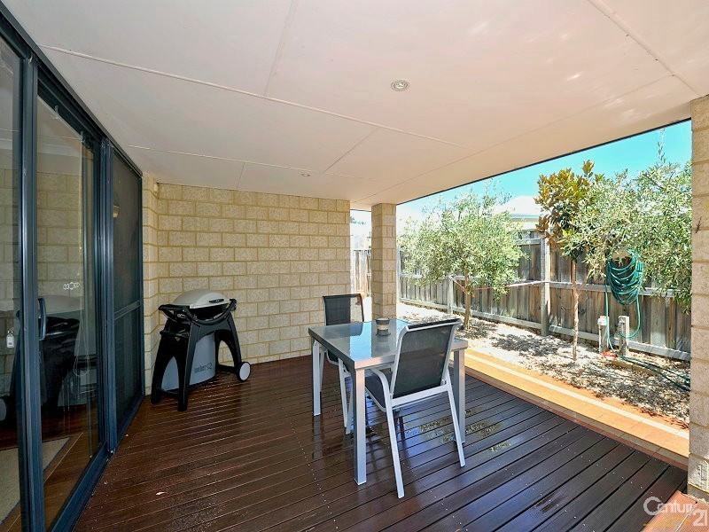 5 Onslow Court, Mandurah Quays, Erskine WA 6210