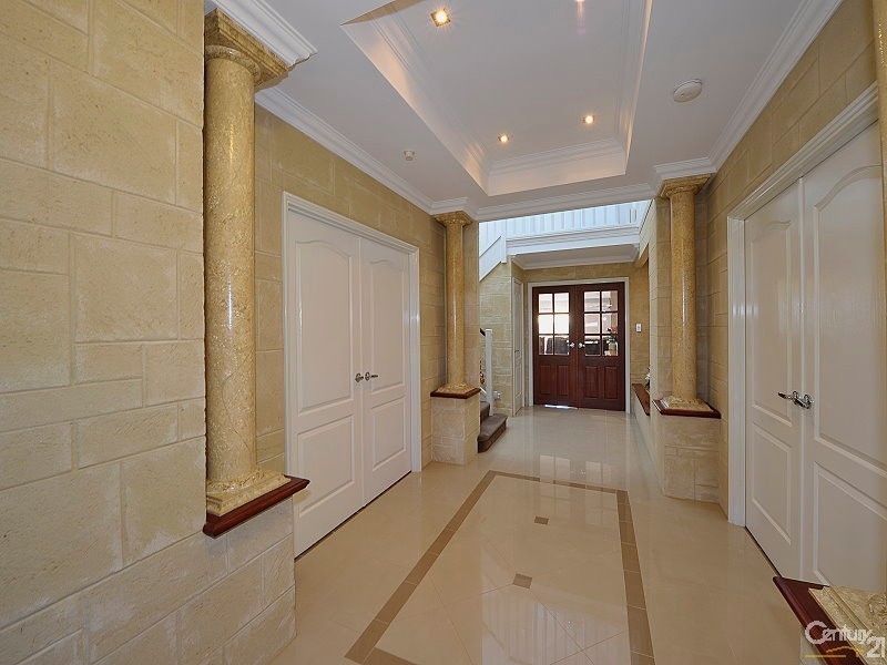 61 Seascapes Boulevard, Halls Head WA 6210