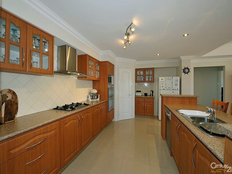 61 Seascapes Boulevard, Halls Head WA 6210