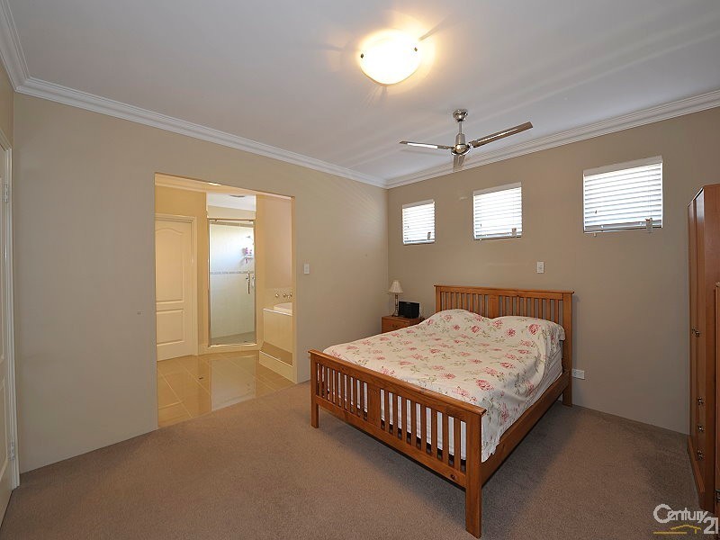 61 Seascapes Boulevard, Halls Head WA 6210