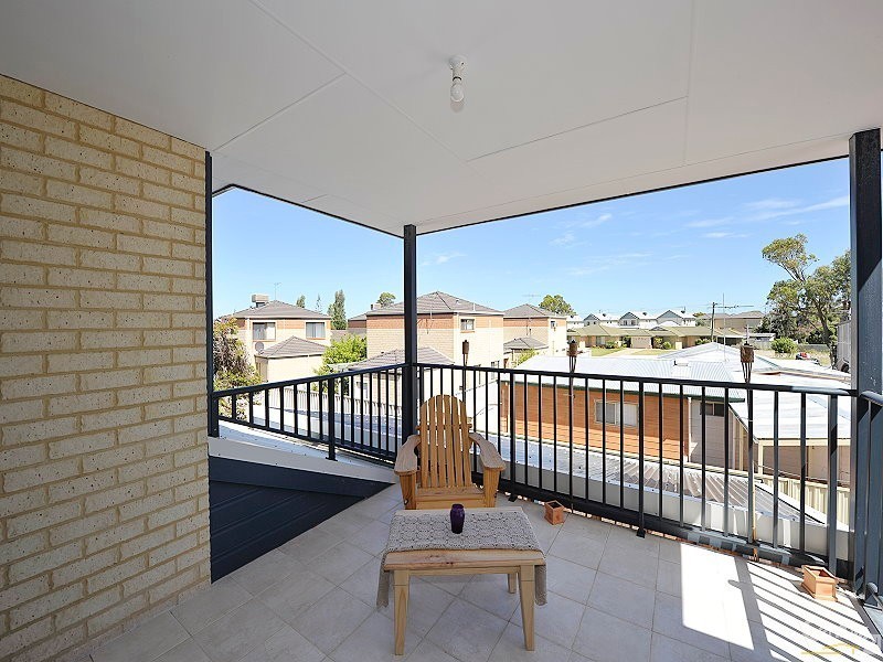 8/2 Shannon Road, Mandurah WA 6210