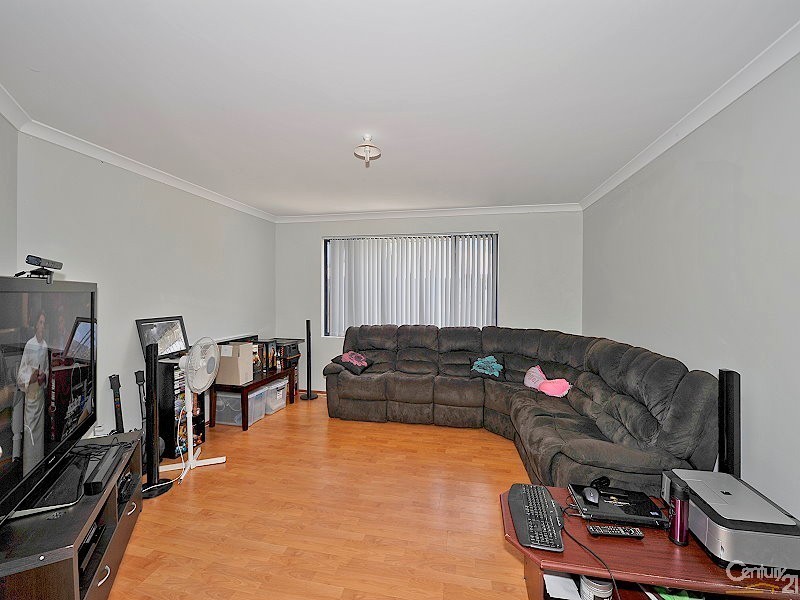 18  Wanjeep Street, Dudley Park WA 6210