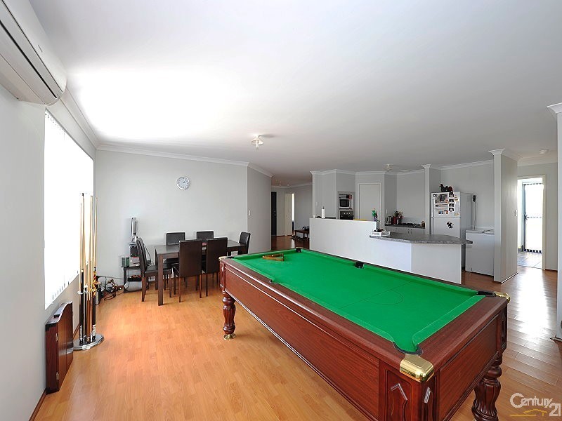 18  Wanjeep Street, Dudley Park WA 6210