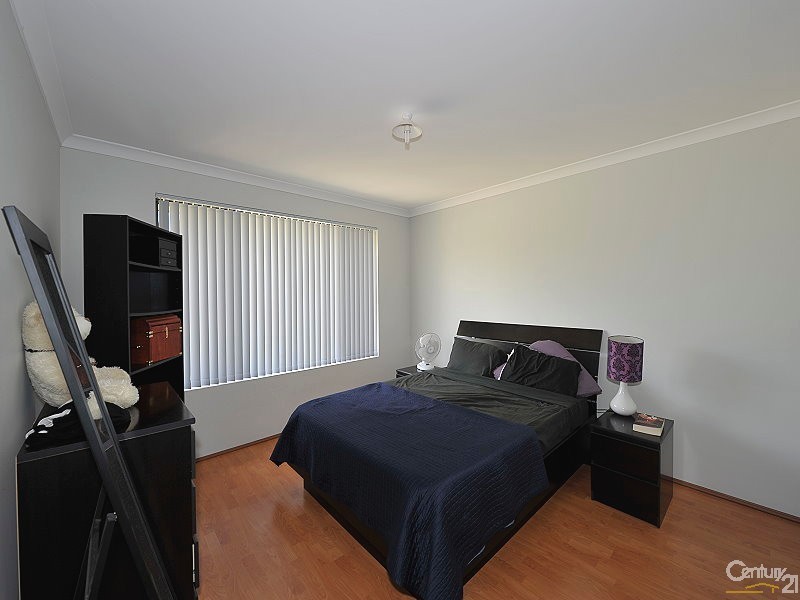 18  Wanjeep Street, Dudley Park WA 6210