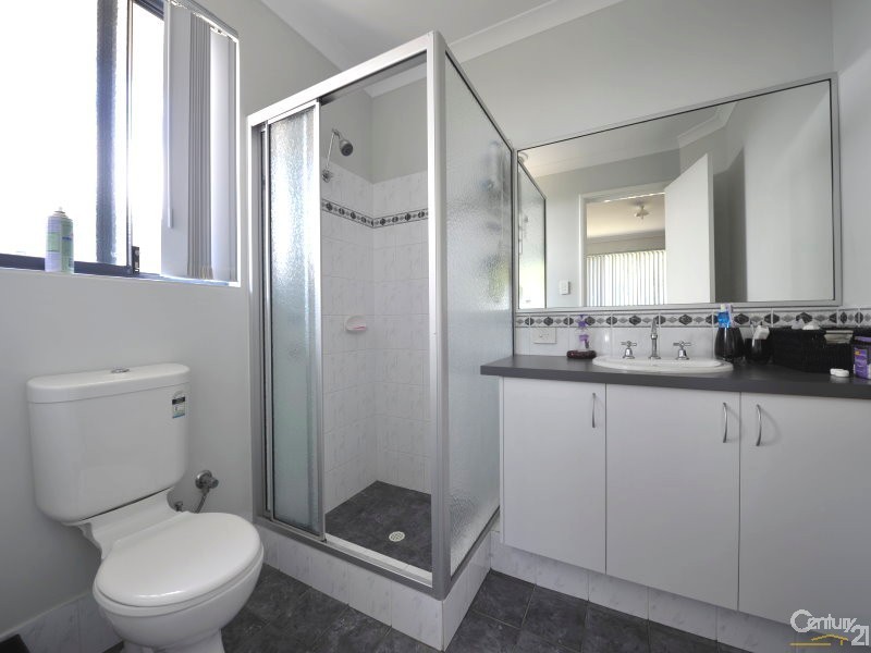 18  Wanjeep Street, Dudley Park WA 6210