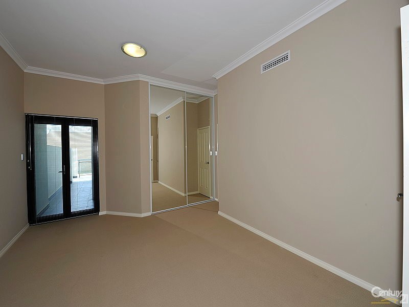 2/1 Florian Mews, Mandurah WA 6210