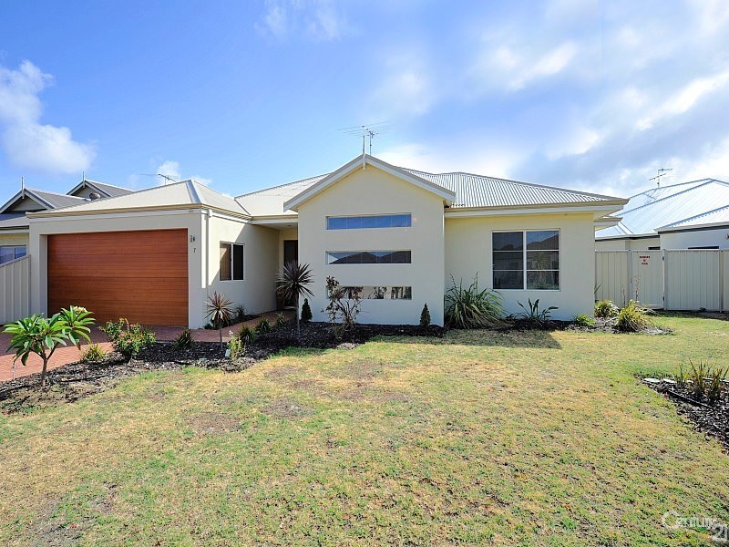 7 Hokitika Drive, Dudley Park WA 6210