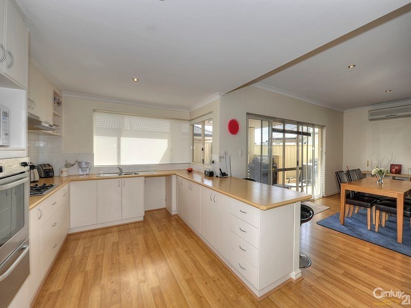 7 Hokitika Drive, Dudley Park WA 6210