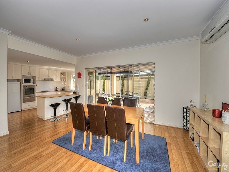 7 Hokitika Drive, Dudley Park WA 6210