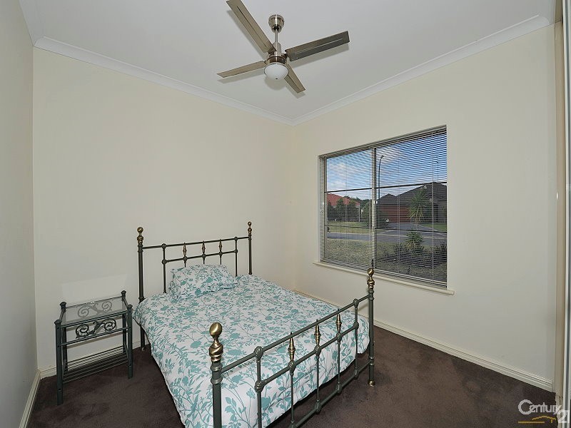 7 Hokitika Drive, Dudley Park WA 6210