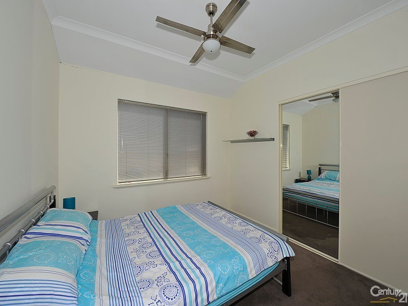 7 Hokitika Drive, Dudley Park WA 6210