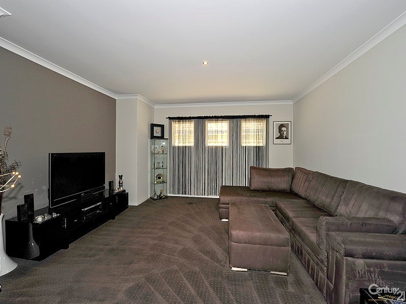 19 Yindana Boulevard, Lakelands WA 6180