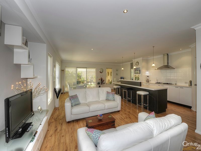 19 Yindana Boulevard, Lakelands WA 6180