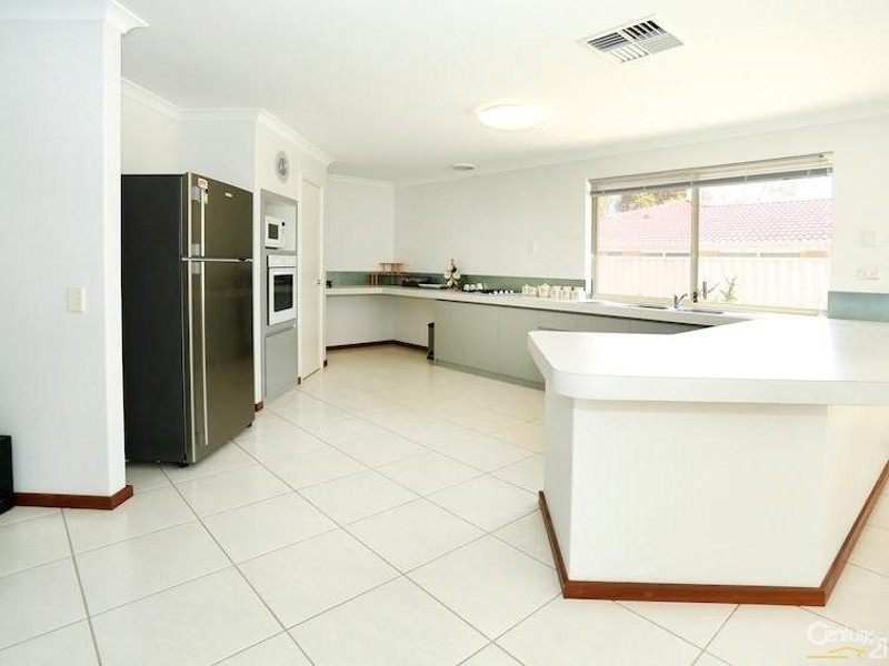 17 Damon Street, Singleton WA 6175