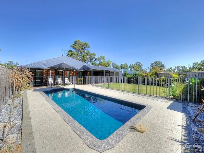 16 Arabian Drive, Coodanup WA 6210