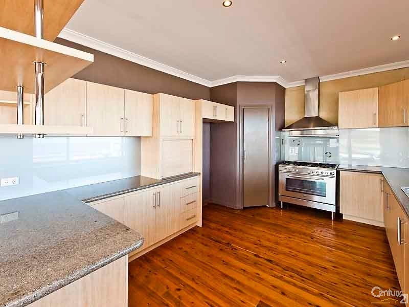 131 Westview Parade, Wannanup WA 6210