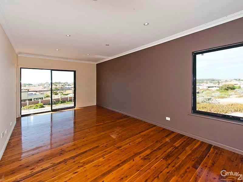 131 Westview Parade, Wannanup WA 6210