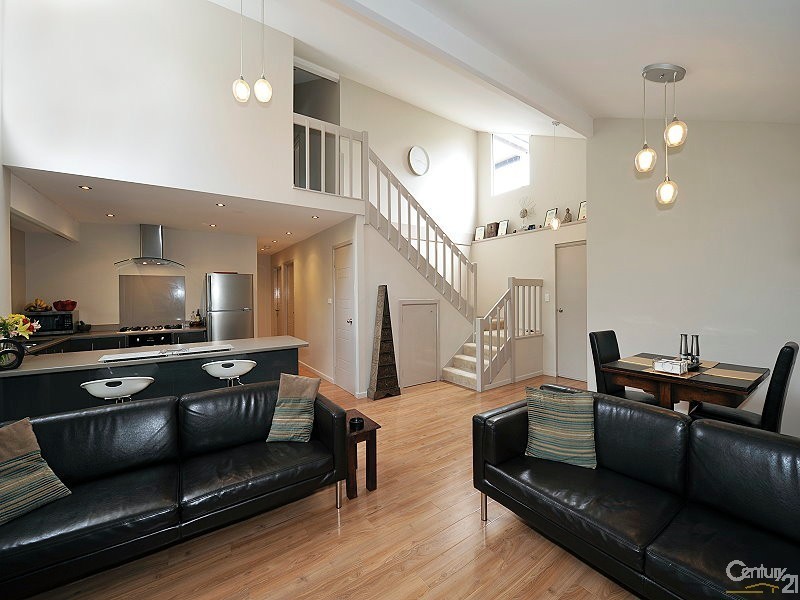 18 Mahogany Drive, Halls Head WA 6210