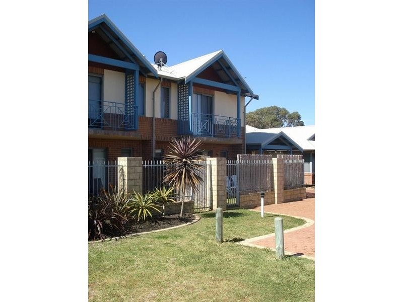 11/1 Waterside Dve MANDURAH, Mandurah WA 6210