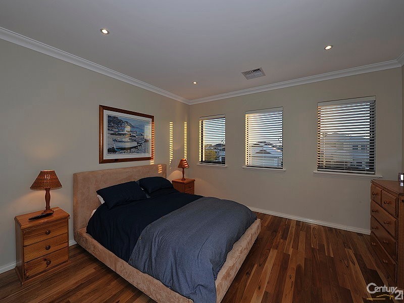 40 Brindabella Crescent, Halls Head WA 6210