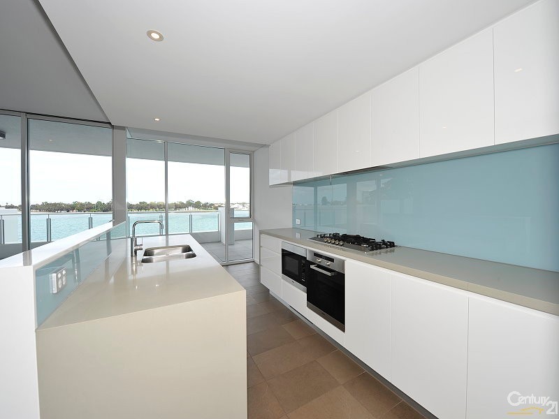 302 Seapoint, 5 Marco Polo Drive, Mandurah WA 6210