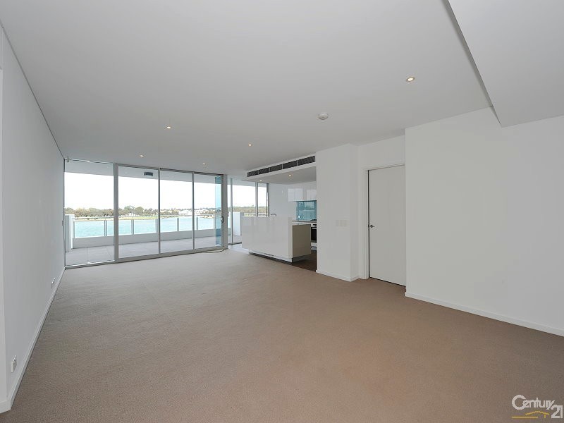 302 Seapoint, 5 Marco Polo Drive, Mandurah WA 6210