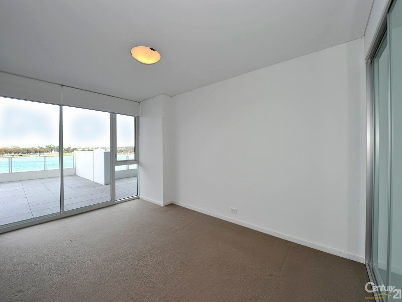 302 Seapoint, 5 Marco Polo Drive, Mandurah WA 6210