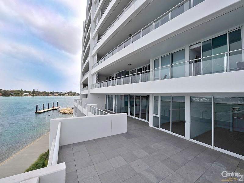 302 Seapoint, 5 Marco Polo Drive, Mandurah WA 6210