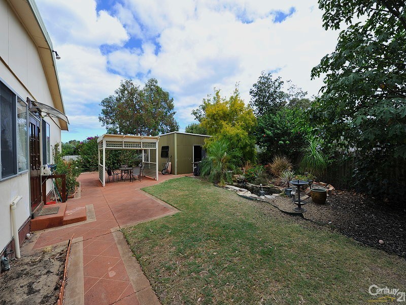 46 Queen Parade, Wannanup WA 6210