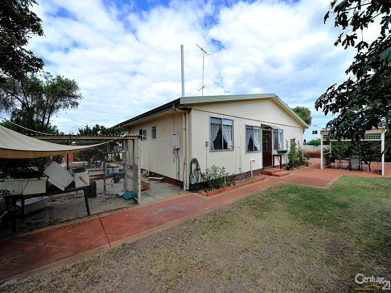 46 Queen Parade, Wannanup WA 6210