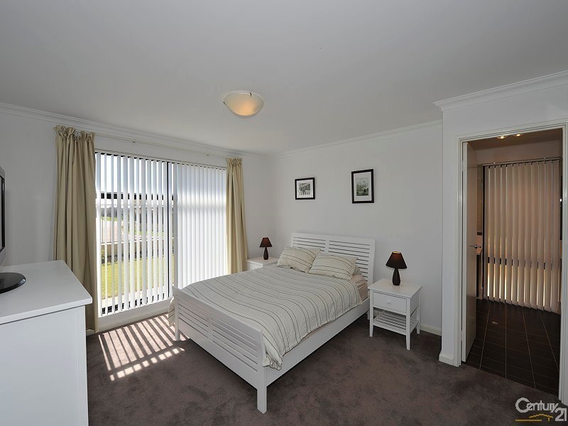 20 Calder Nook, Lakelands WA 6180